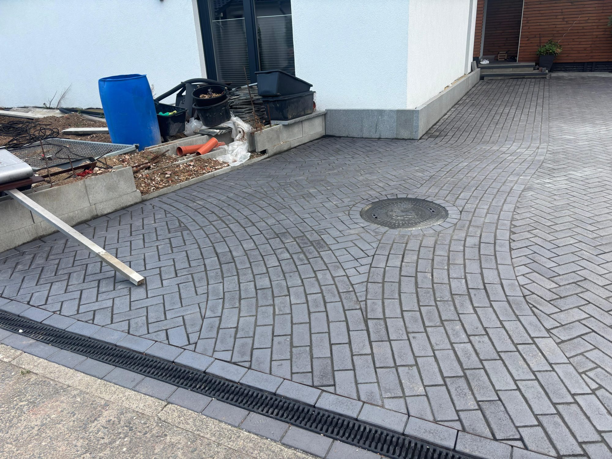 Paving project completed by Schindler Galabau Celle
